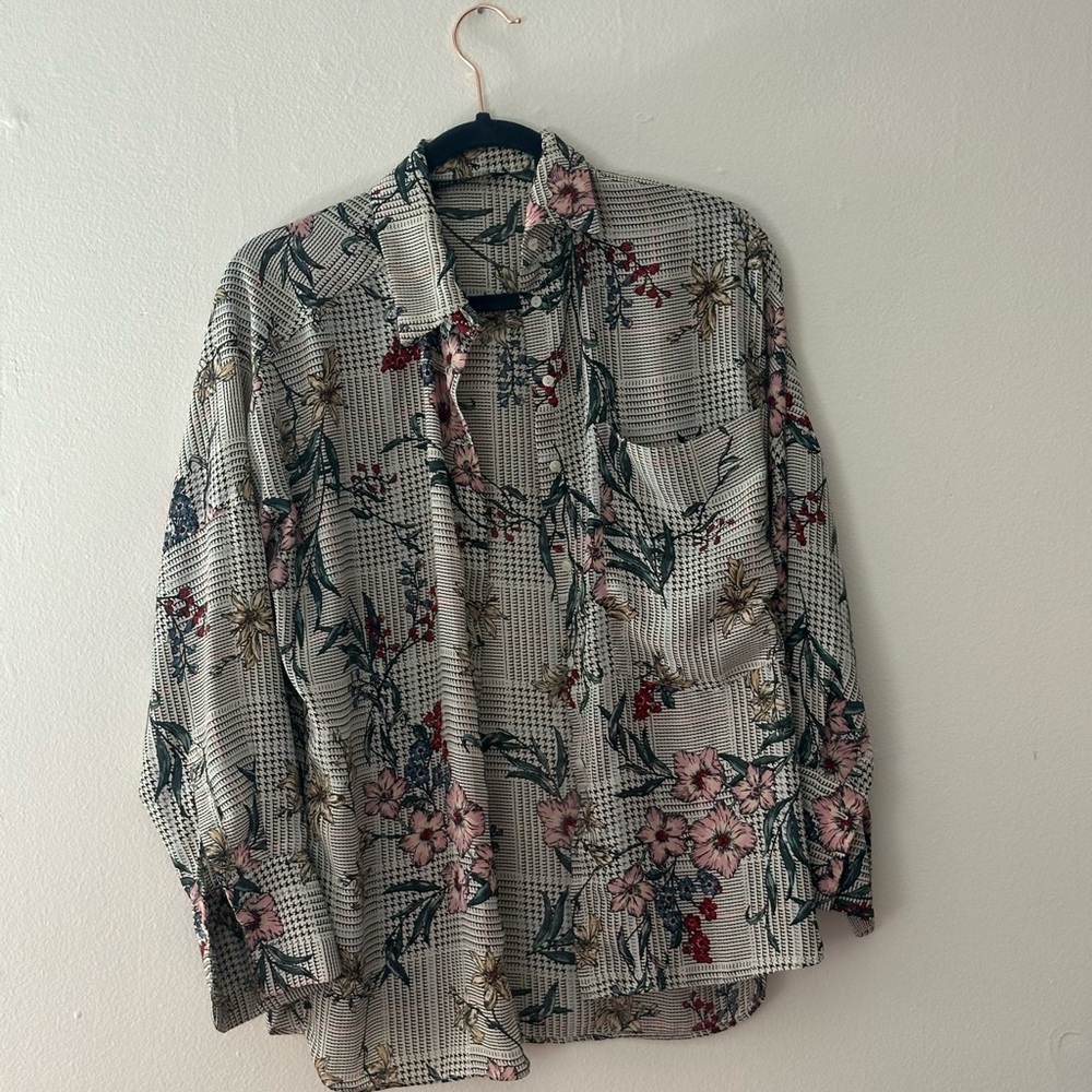 Zara Basic Patterned Shirt with Floral Accents